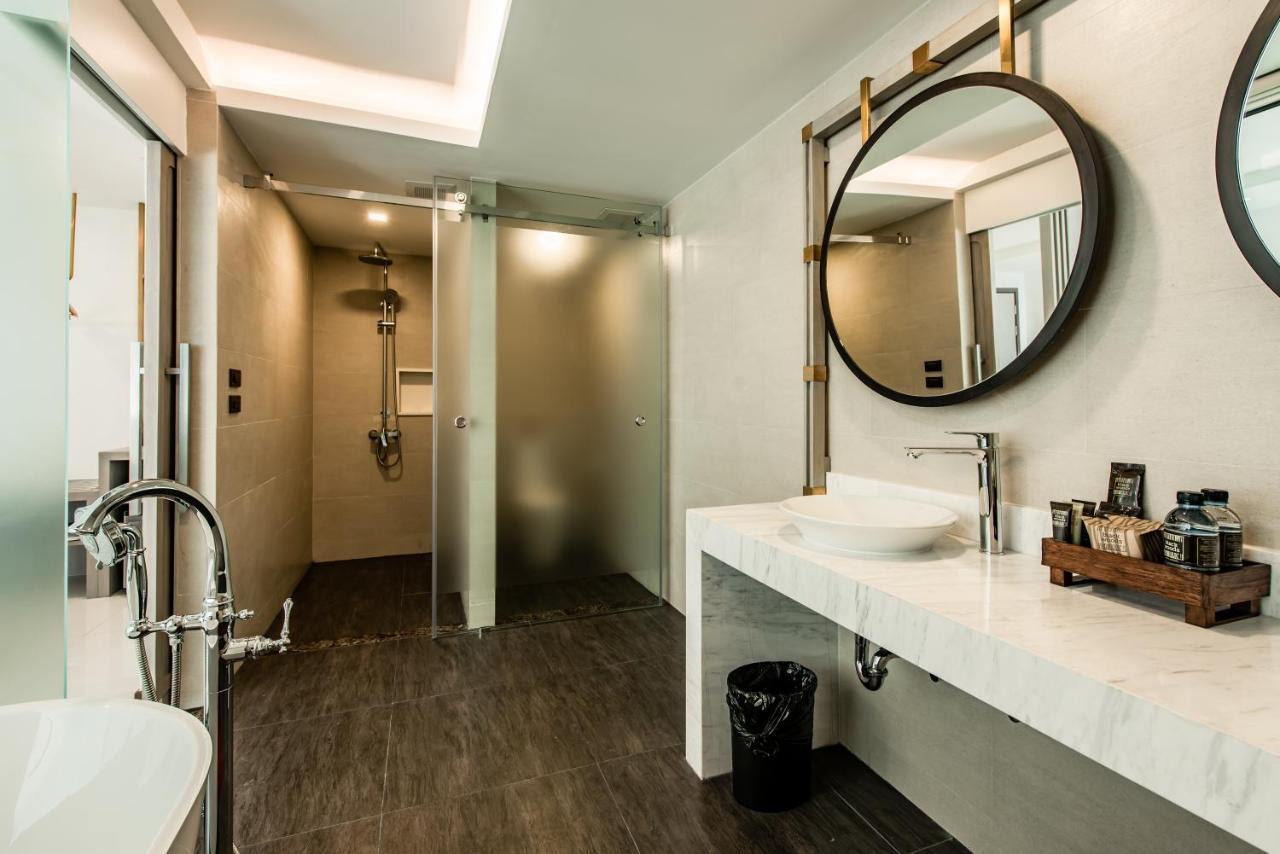 Blackwoods Hotel Pattaya - Sha Extra Plus Exterior photo Bathroom