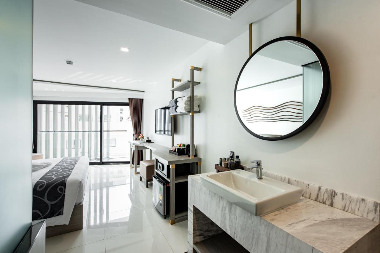 Blackwoods Hotel Pattaya - Sha Extra Plus Exterior photo Deluxe Room