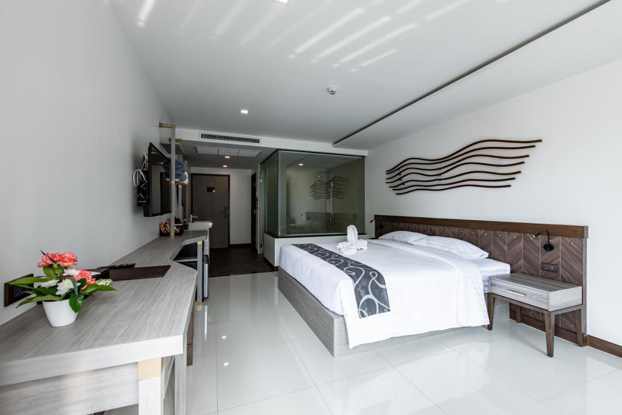 Blackwoods Hotel Pattaya - Sha Extra Plus Exterior photo Deluxe Room
